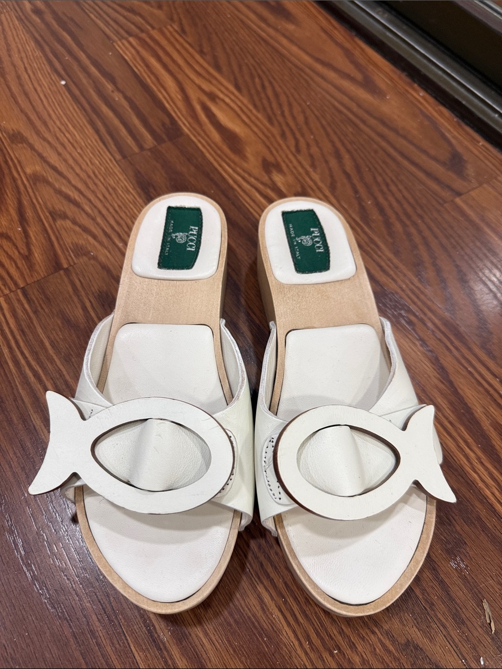 Emilio Pucci Cream Leather Slide Mules with Fish Accent
